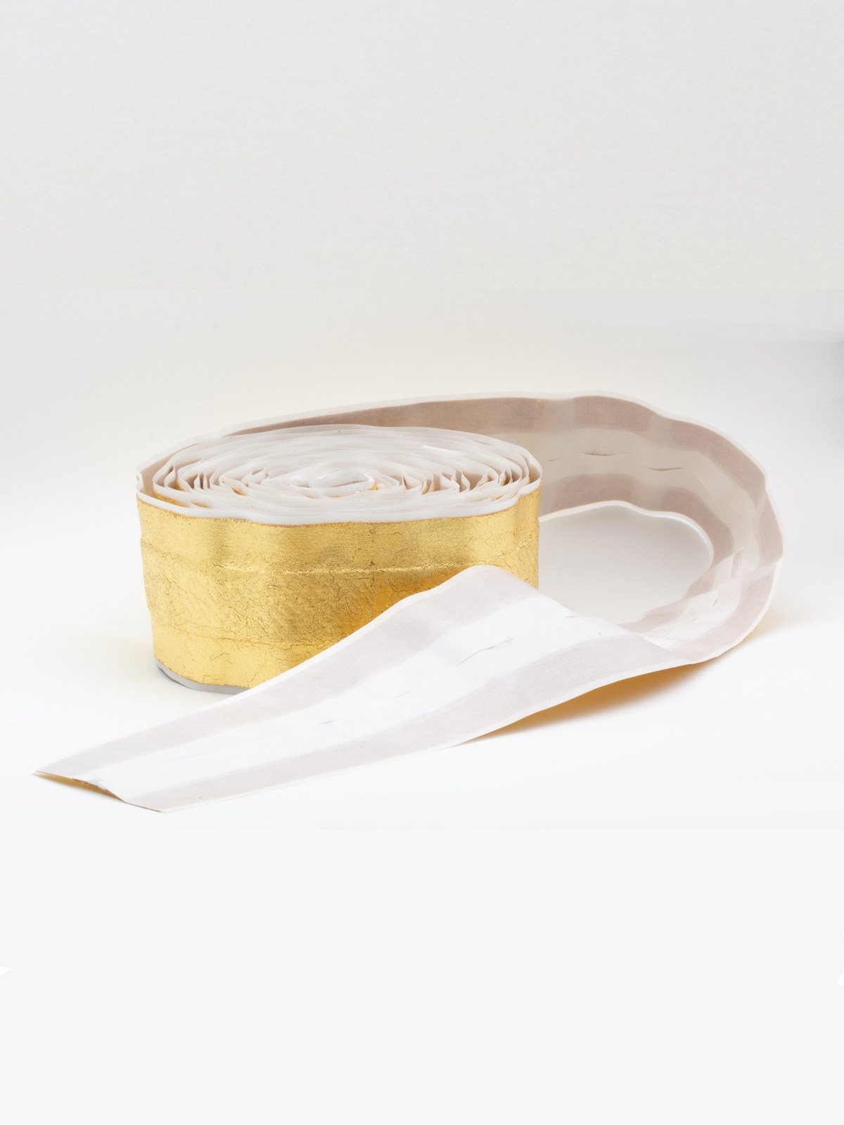 Lunnemnn_Rikke_How-much-care-do-you-need-today_brooch2_2