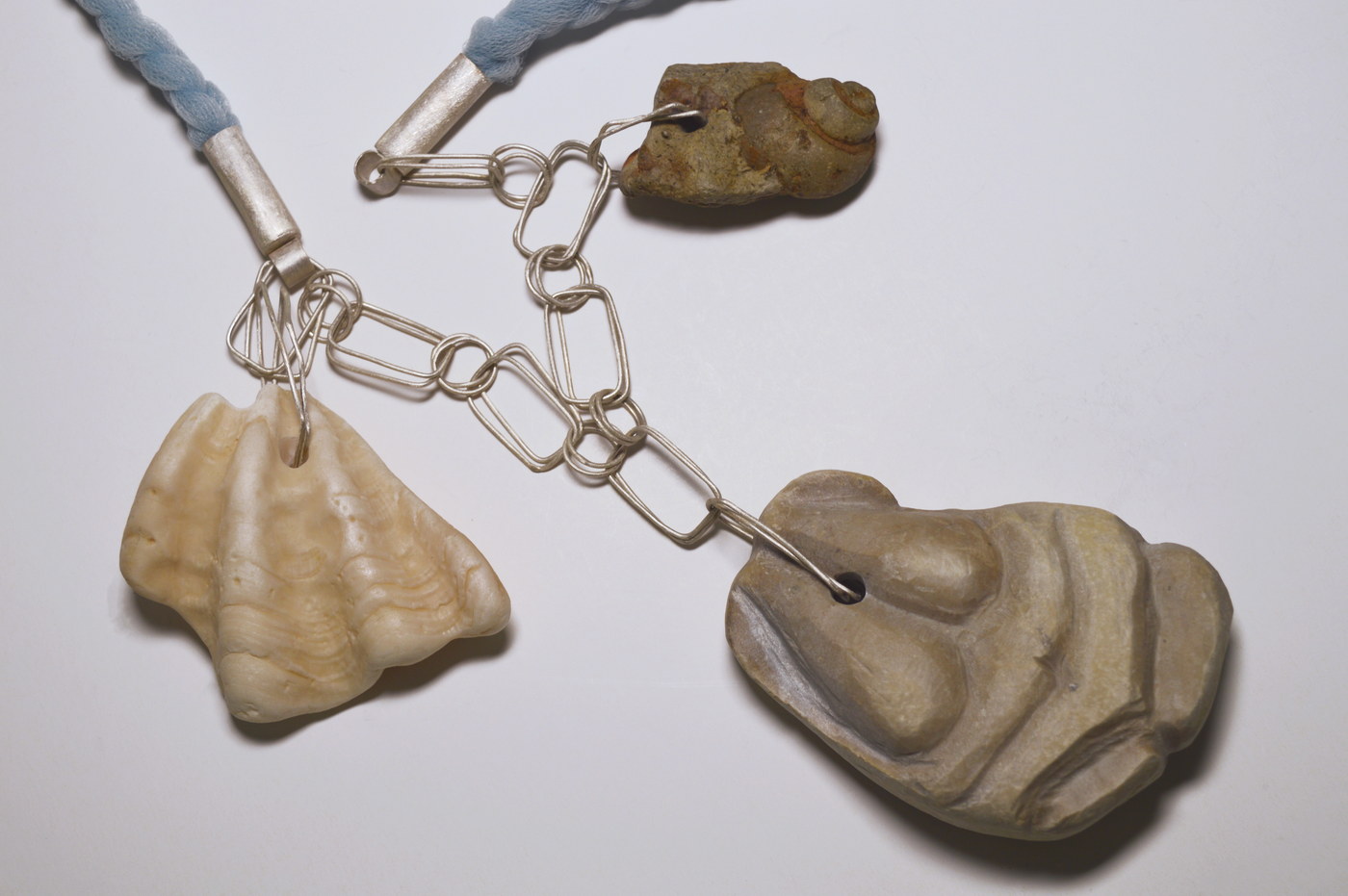 Mahin_Caio_Venus_necklace(detail)_2