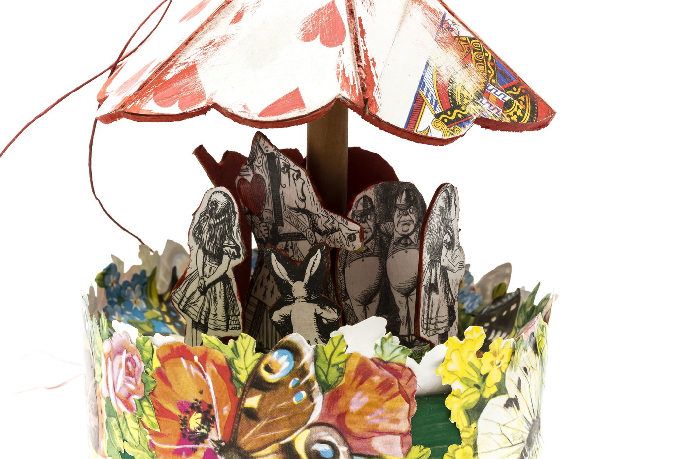 Sol_Flores_Alice_in_paper2_2