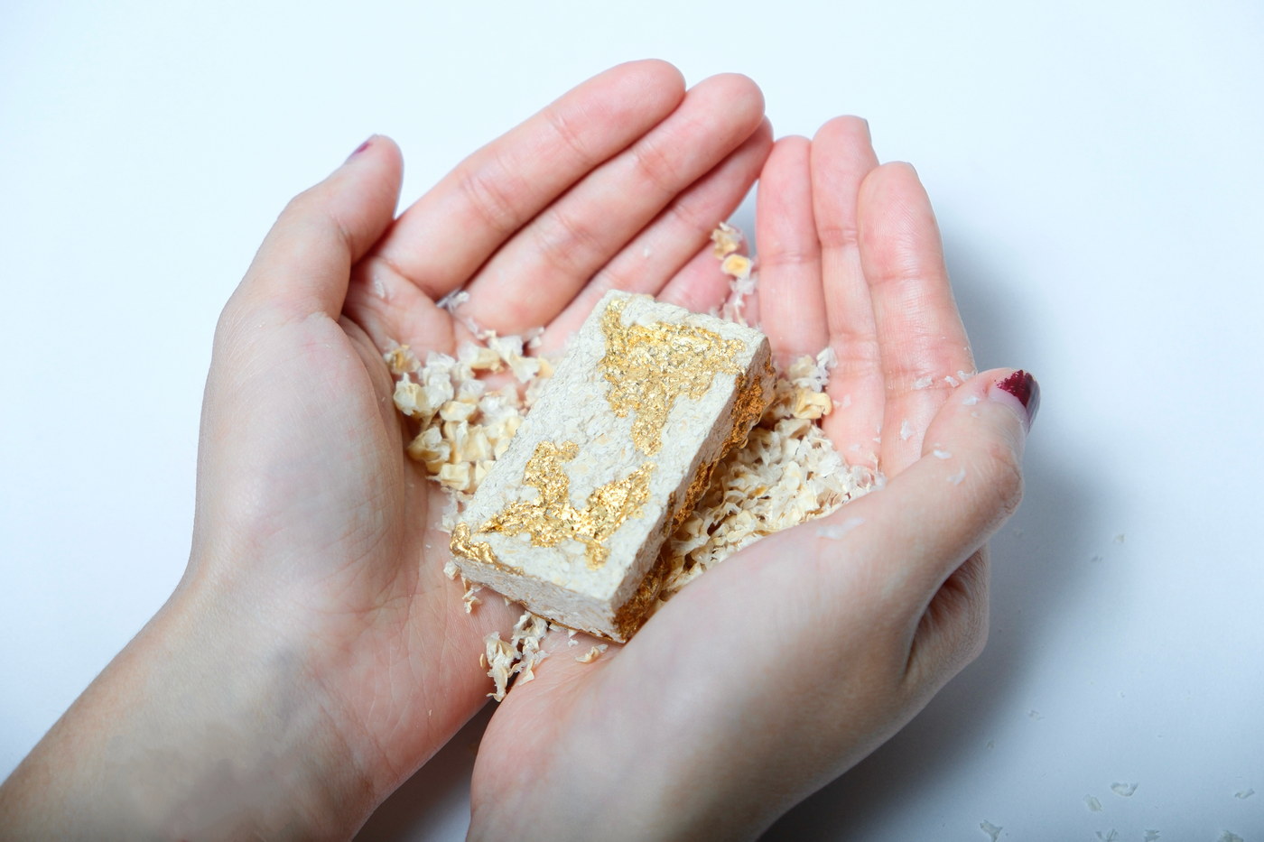 {"ARInfo":{"IsUseAR":false},"Version":"1.0.0","MakeupInfo":{"IsUseMakeup":false},"FaceliftInfo":{"IsChangeEyeLift":false,"IsChangeFacelift":false,"IsChangePostureLift":false,"IsChangeNose":false,"IsChangeFaceChin":false,"IsChangeMouth":false,"IsChangeThinFace":false},"BeautyInfo":{"SwitchMedicatedAcne":false,"IsAIBeauty":false,"IsBrightEyes":false,"IsSharpen":false,"IsOldBeauty":false,"IsReduceBlackEyes":false},"HandlerInfo":{"AppName":2},"FilterInfo":{"IsUseFilter":false}}